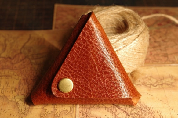トスカーナの三角コインケース　ピックケース　革　レザー　本革 イタリアンレザー 1枚目の画像