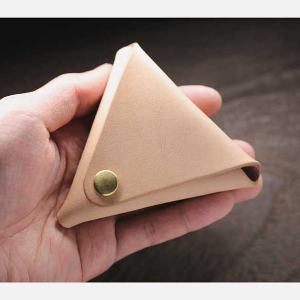 【アウトレット！】サドルレザーの三角コインケース　ヌメ革 1枚目の画像