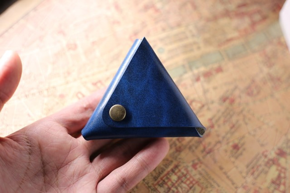 ルガトの三角コインケース 3枚目の画像