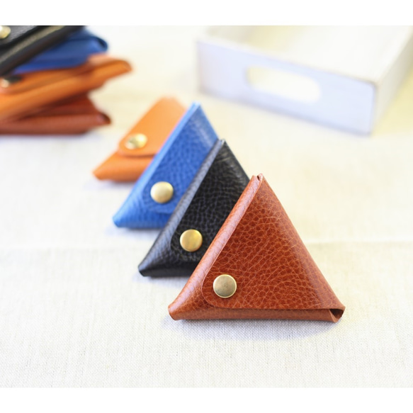 【4色】トスカーナの三角コインケース　ピックケース　革　レザー　本革 イタリアンレザー 1枚目の画像
