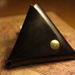 ブライドルレザーの三角コインケース 1枚目の画像