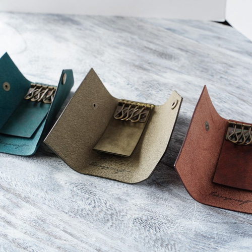 全12色 アシンメトリーな4連キーケース プエブロレザー ヌメ革 キー