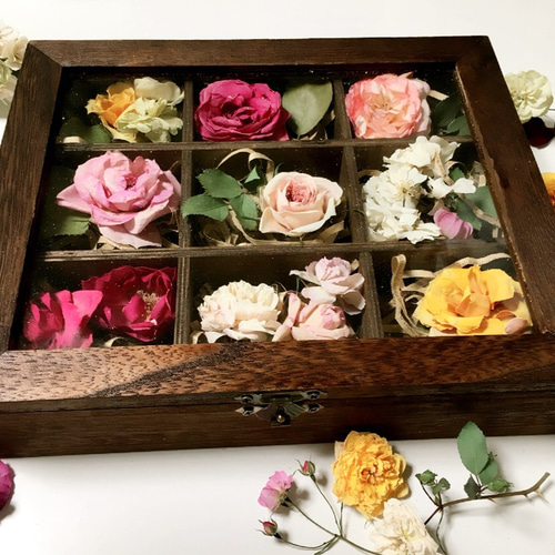 薔薇の箱詰め ドライフラワー つき 通販 4247116｜Creema(クリーマ