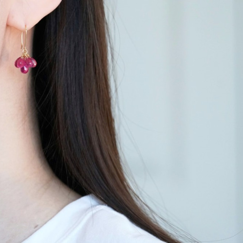 送料無料】K18 ルビー ドロップブリオレットカット フックピアス  