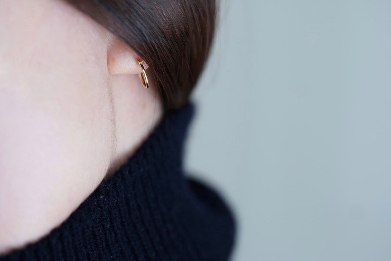 【50％OFF】 1mm×10mm 送料無料】K18 ゴールドフープピアス ピアス ペア アクセサリー