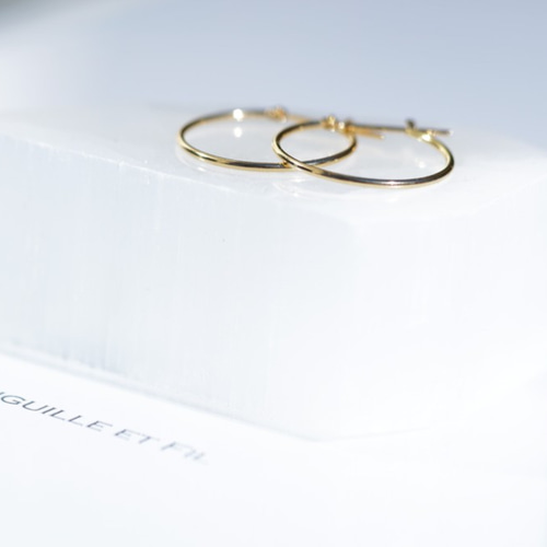 送料無料】K18 1mm×20mm ゴールドフープピアス ペア ピアス