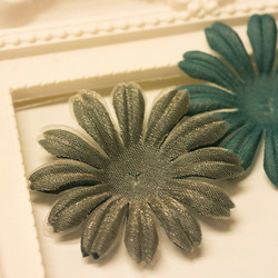 Cute Organza Daisy Petals DIY Fabric Flower Crafts 第2張的照片