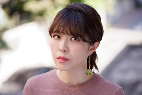 Yara | 名画ストローク緑花びら 手作り ピアス イヤリング 布花fabric flower earring 第2張的照片