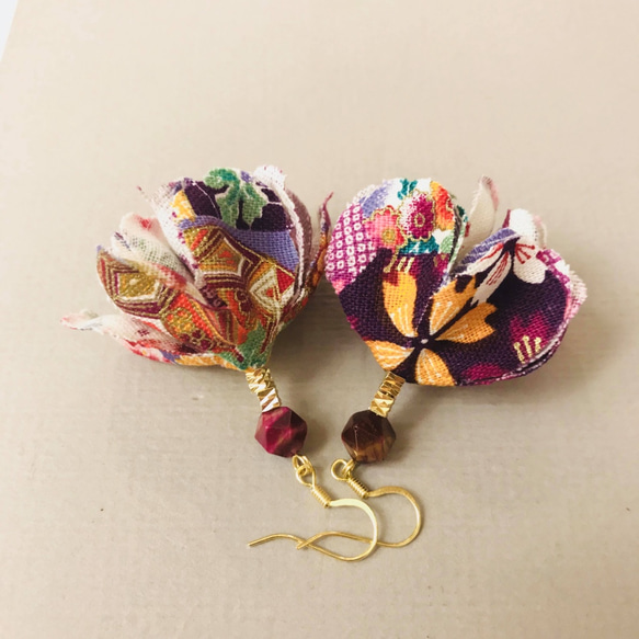 Saori | 着物花びら 手作り コットンパール ピアス イヤリング kimono fabric earring 第1張的照片