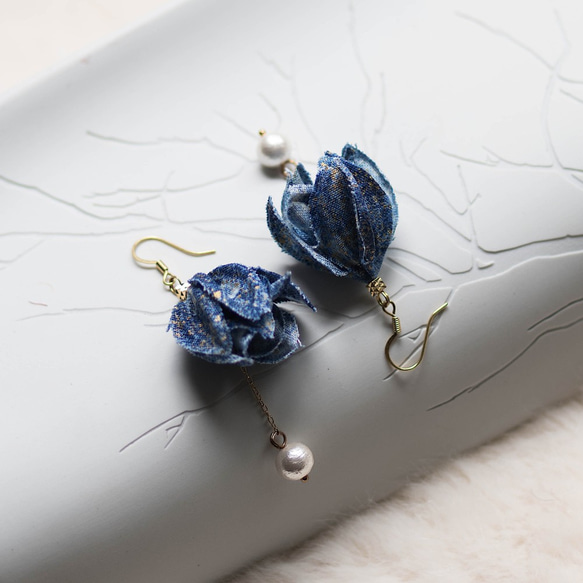 Denisse│青い 花びら 手作り コットンパール 星 ピアス アクセサリーfabric flower earring 第1張的照片