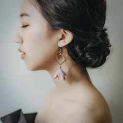 Julie | ピンク 手作りアクセサリー ピアス ロンーグイヤリング Pink Dangle Earring 第2張的照片