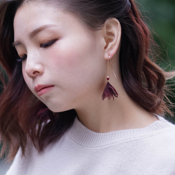 Leto│紅 花びら クリスタル おすすめ オーガンジー 手作り ピアス Flower Earring 第2張的照片