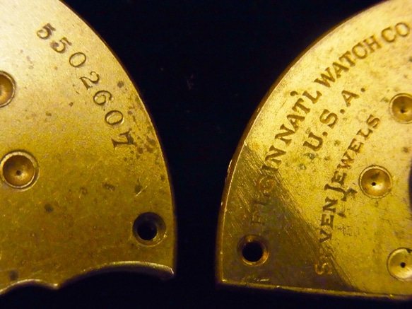 1000円パック。真鍮製天使のウイングです。懐中時計のパーツ2個セットです。スチームパンクのアクセサリーに。JWー135 5枚目の画像