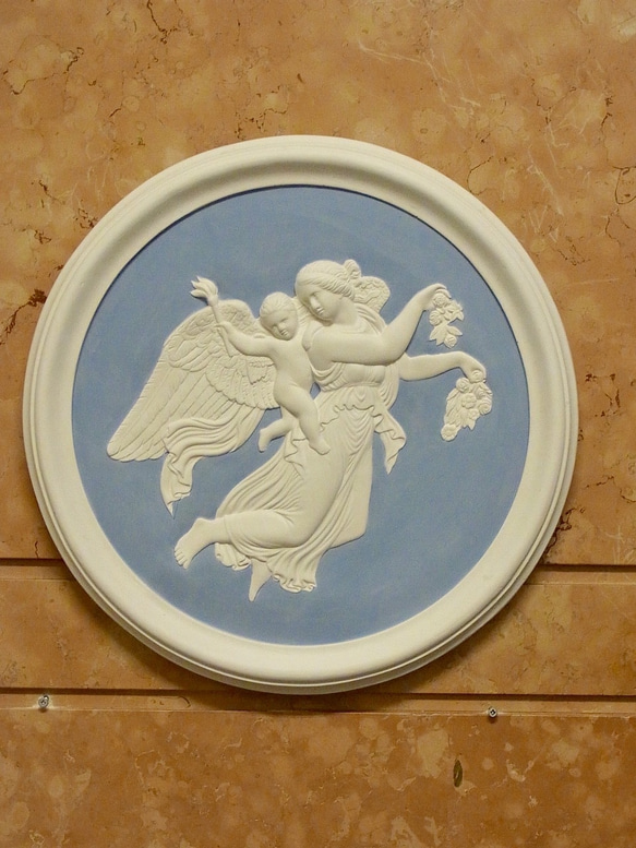 イタリア製の石膏レリーフ「 昼の天使」です。 1枚目の画像