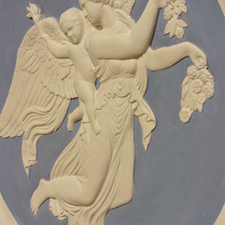 イタリア製の石膏レリーフ「 昼の天使」です。 2枚目の画像