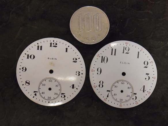 本物志向。古いエルジン社の懐中時計の文字盤のみ2枚セットです。JW -233 2枚目の画像
