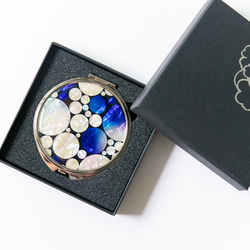 天然貝殼化妝鏡（Planet Rondo）|貝殼母貝藝術 |推薦作為禮物或禮物 第1張的照片