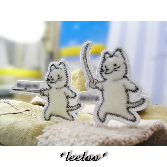 ☆フェンシングねこさん☆もこもこワッペン☆2枚白-T7.5 雑貨