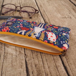 限量款 原創手工縫製筆袋 眼鏡袋 餐具袋 海軍藍愛麗絲夢遊仙境 第3張的照片