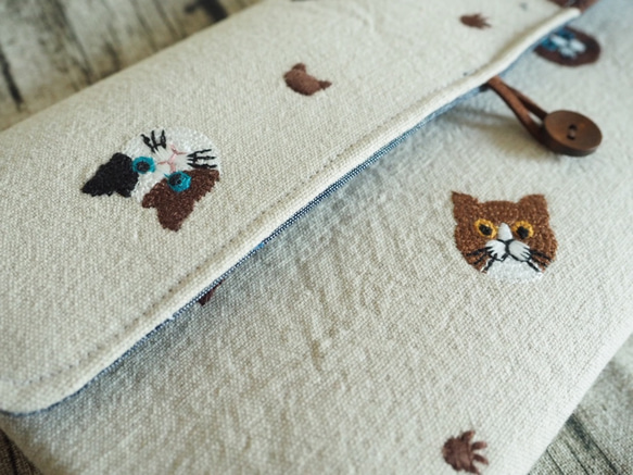 イギリス製のかわいい猫刺繍ラップトップバッグ Switch iPad MacBook 保護ケース 収納バッグ 6枚目の画像
