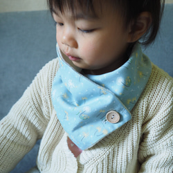 粉藍清雅小花夾棉保暖嬰兒/小童圍巾 第1張的照片