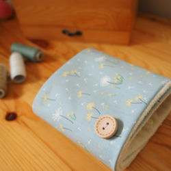 粉藍清雅小花夾棉保暖嬰兒/小童圍巾 第3張的照片