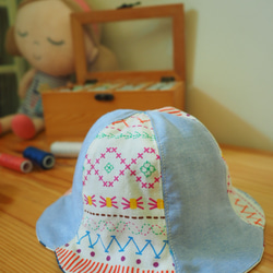 手作雙面動物野餐圖案/ 粉藍拼彩色線條圖案嬰兒小孩帽子 第3張的照片