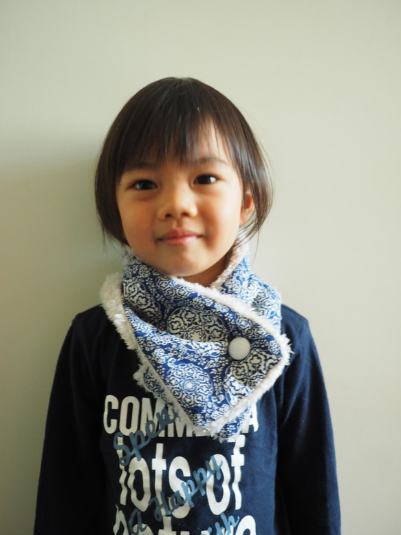 手作藍色古典圖案 保暖圍巾 可做小孩成人尺寸 第1張的照片