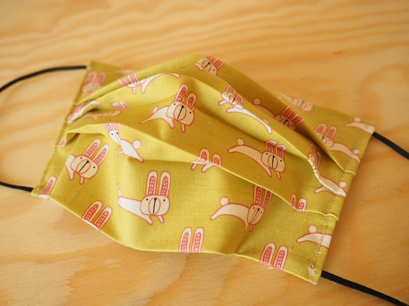黃色小兔 環保可洗布口罩 可放入濾芯或即棄口罩 第1張的照片