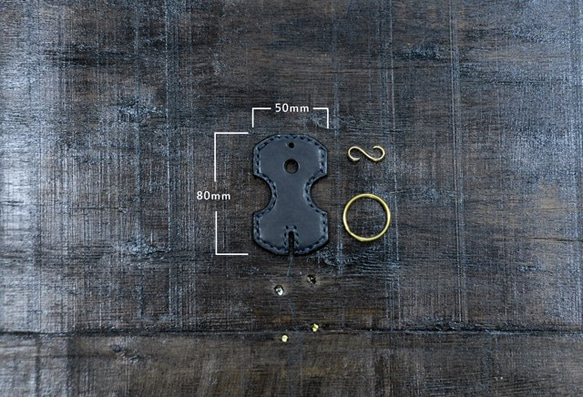 機車鑰匙x捲軸1套（免費字母）立體感iPhone耳機線存儲x耳機【刻·免費】 第7張的照片