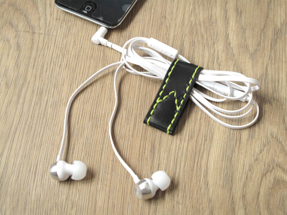 iPhoneヘッドホンコード収納x EarPhone （黑色） 1枚目の画像