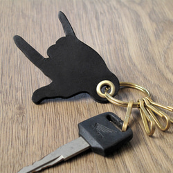 搖滾手勢+黃銅鑰匙鏈+銅鈕扣（黑色） 第3張的照片