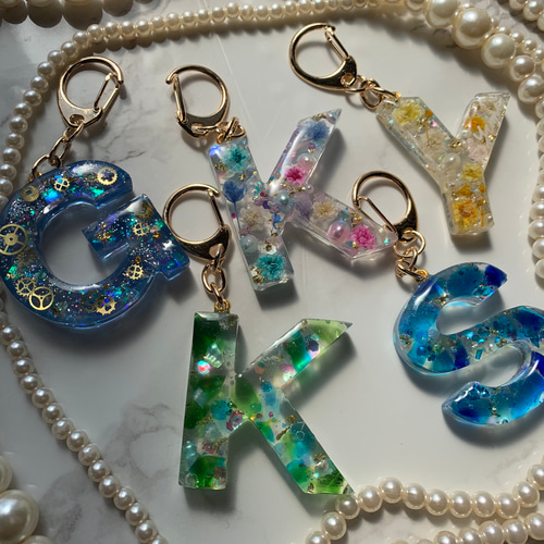 オーダー受付 イニシャル レジン キーホルダー その他雑貨 COSMIC 