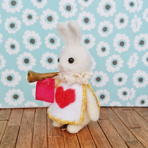 不思議の国のアリス 白うさぎ 羊毛フェルト 羊毛フェルト unico