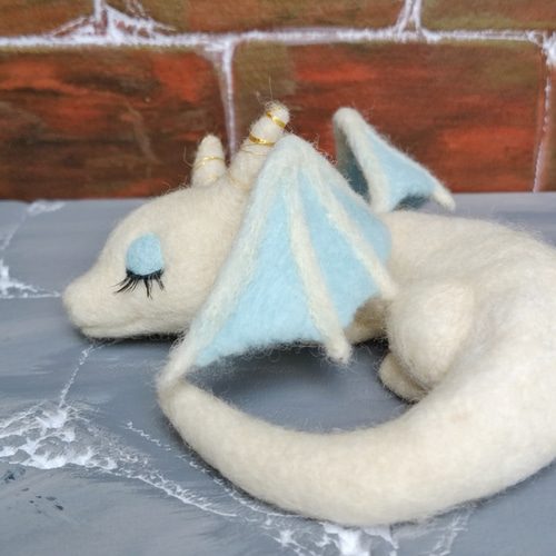 羊毛フェルト ベビードラゴン