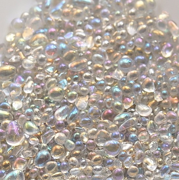 ガラスの粒 ＜ オーロラ 硝子の雫 ＞10g レジン 封入 硝子のかけら カレット レジンパーツ UVレジン 1枚目の画像