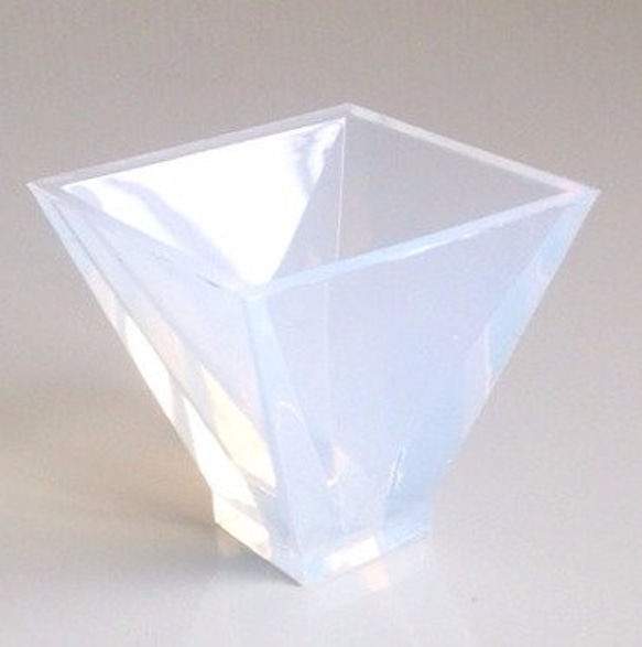シリコンモールド 【 ピラミッド 型 】 2液レジン液推奨 オルゴナイト シリコン型 2枚目の画像