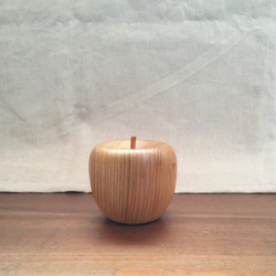 リンゴ木のモチーフの立体彫刻 リンゴ木のモチーフの立体彫刻 リンゴ木のモチーフの立体彫刻