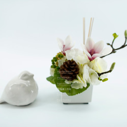 人造花飾-白盆粉辛夷香氛小品 第2張的照片