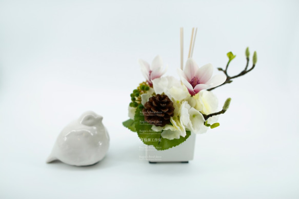 人造花飾-白盆粉辛夷香氛小品 第2張的照片