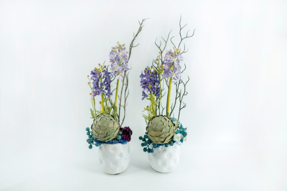 人造花飾-風信子尤佳球藍果實白盆花飾 第1張的照片