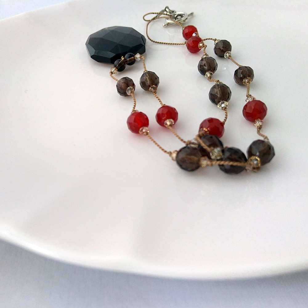 【スモーキークォーツ＆レッドアゲード】のショートネックレス