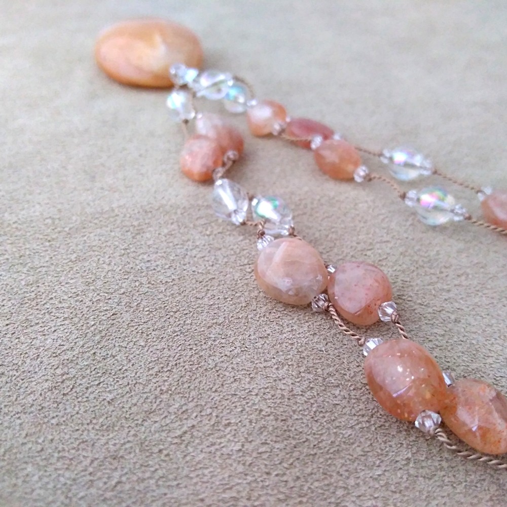 【オレンジムーンストーン&サンストーン&ホワイトアクアオーラ】の２連ネックレス