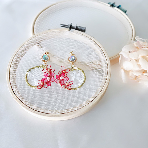 繡花系列 「粉桃」手縫 水晶花 珍珠 蕾絲 樹脂耳飾 下單製作 第6張的照片
