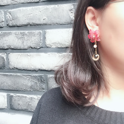 《水漾桃》 新春  樹脂耳環 晶透感水晶花耳飾  可自己搭配 水鑽 珍珠  矽膠耳夾 接單製作 第7張的照片