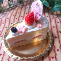 苺ショートケーキのメモスタンド    フェイクスイーツ 1枚目の画像