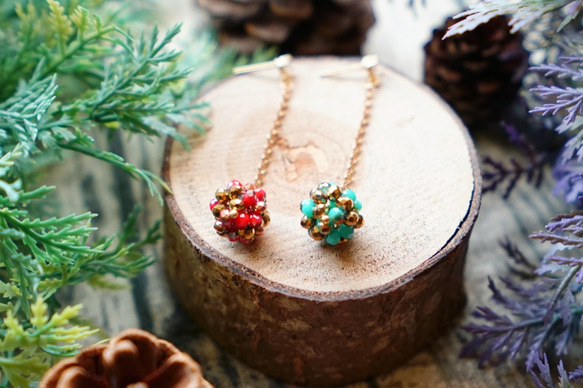 Minimily - 聖誕彩球 - 水晶串珠耳環 (耳針/耳夾) 聖誕節限定 第2張的照片