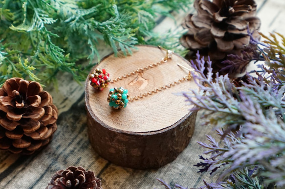 Minimily - 聖誕彩球 - 水晶串珠耳環 (耳針/耳夾) 聖誕節限定 第4張的照片