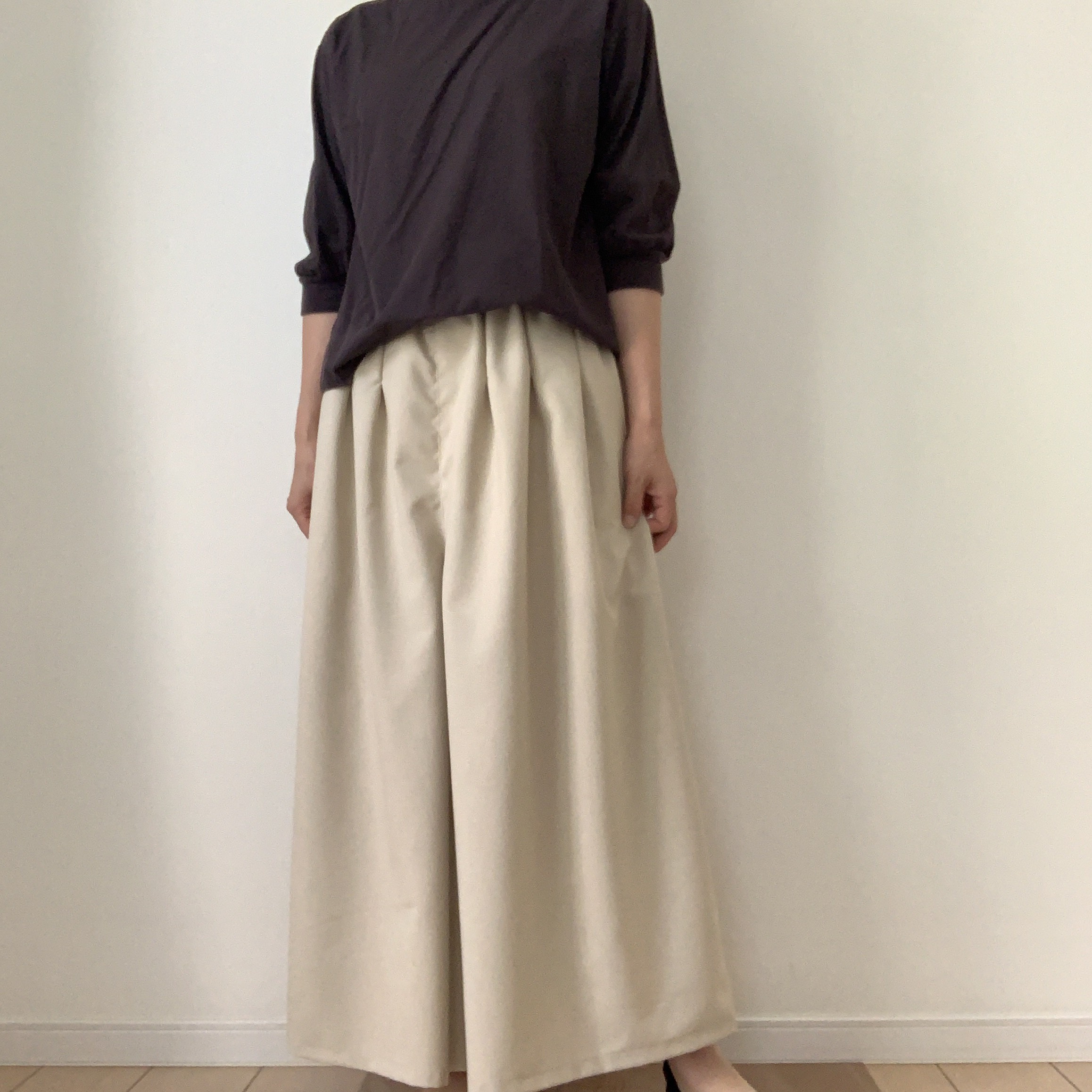 □再販トロストレッチロングワイドパンツ　ポケット付★ベージュ&黒　丈調節可能　シワになりにくい　動きやすい