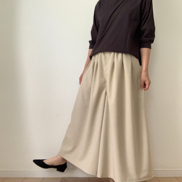 □再販トロストレッチロングワイドパンツ　ポケット付★ベージュ&黒　丈調節可能　シワになりにくい　動きやすい 4枚目の画像